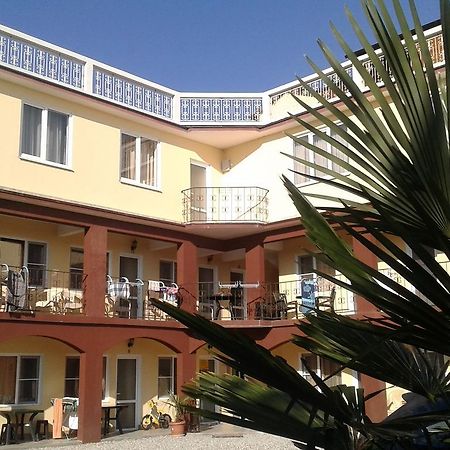 Guest House Amra New Athos Exterior foto